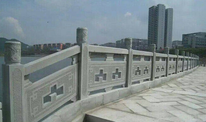 花崗巖石欄桿真的不用保養嗎？